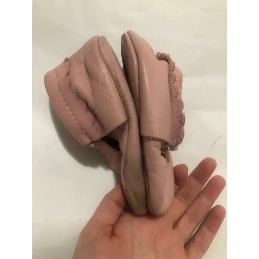 Freshly Picked Moccs pink size 5